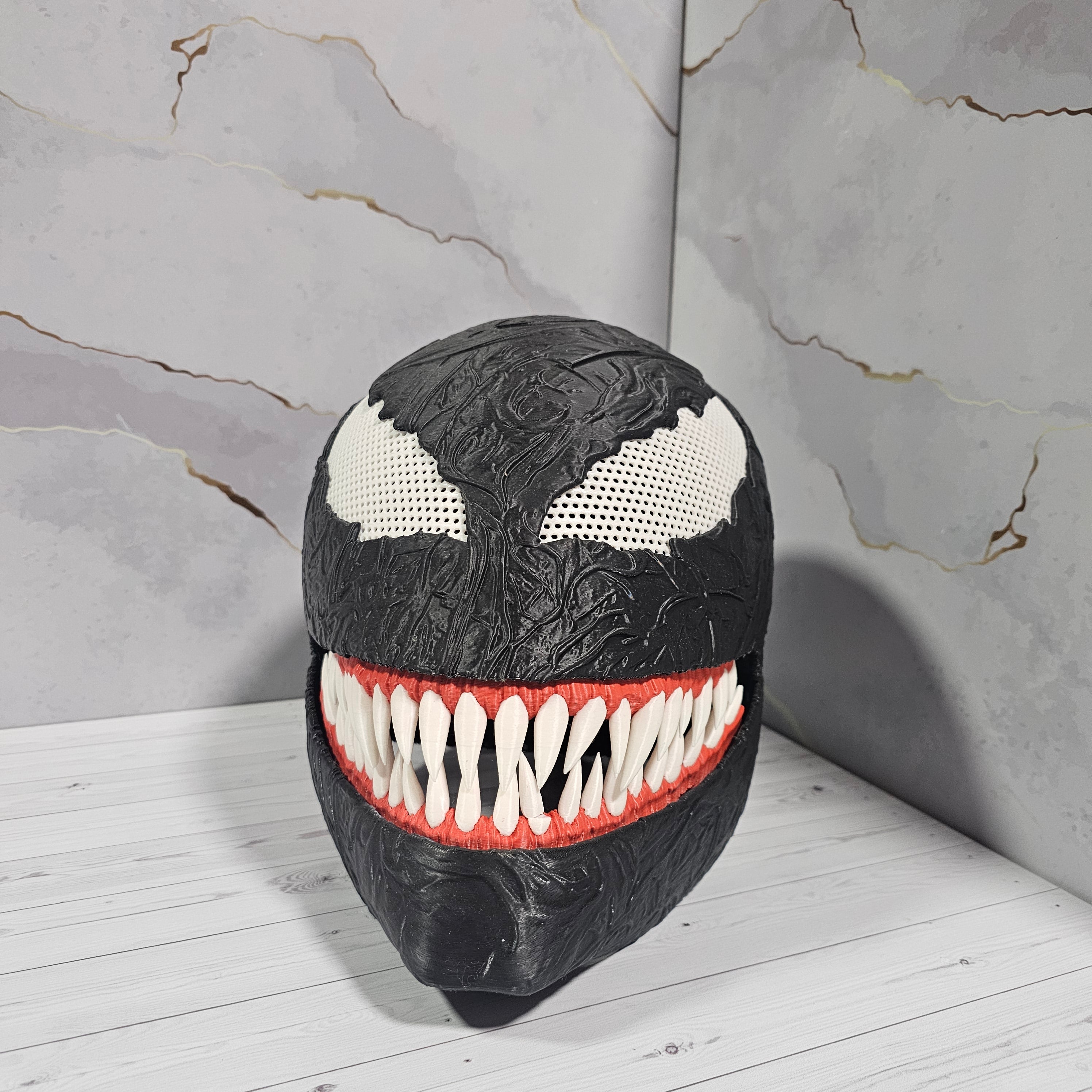 Máscara Coleccionable Venom 3D Wearable - Textura Simbionte Premium - Viña 3D