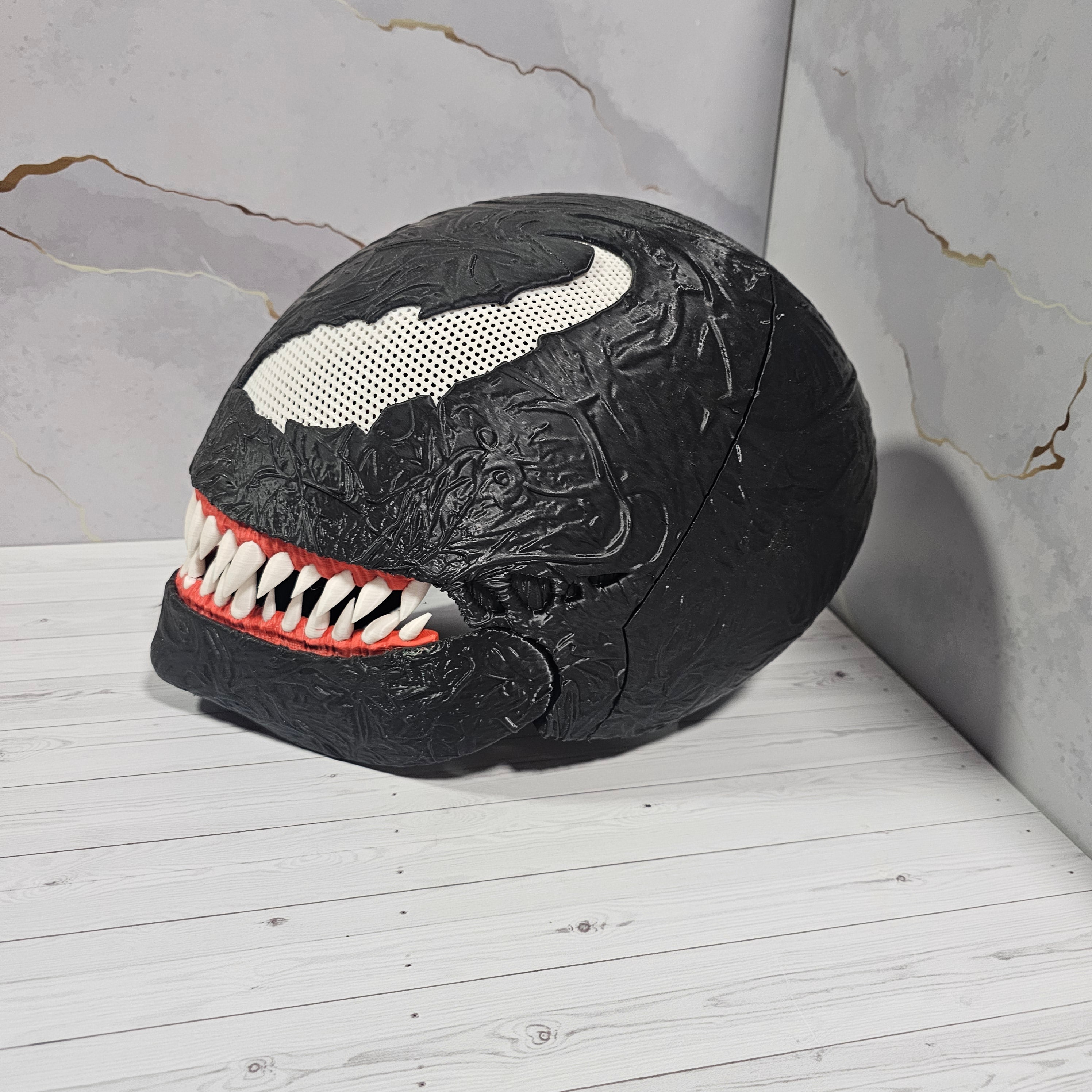 Máscara Coleccionable Venom 3D Wearable - Textura Simbionte Premium - Viña 3D